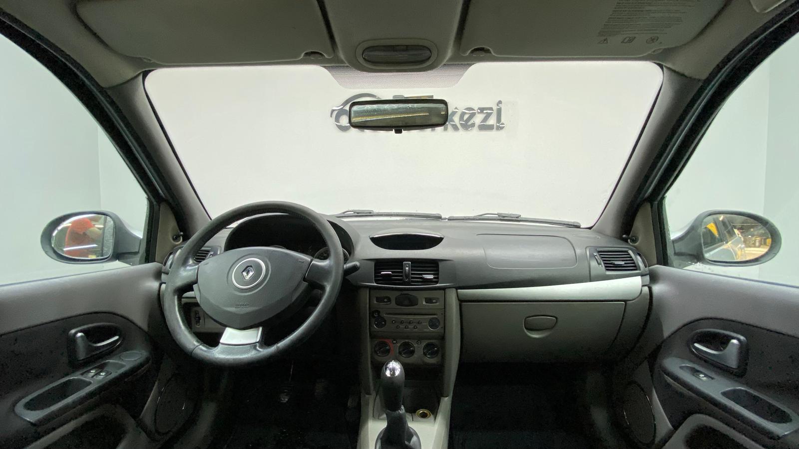 RENAULT SYMBOL 10